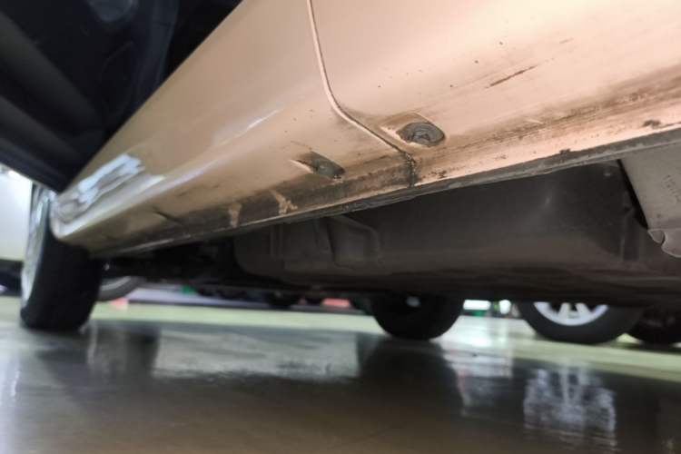 Used Chery QQ Ice Cream 2022 170km Sundae Phosphate Lithium-Ion Left Side Sill