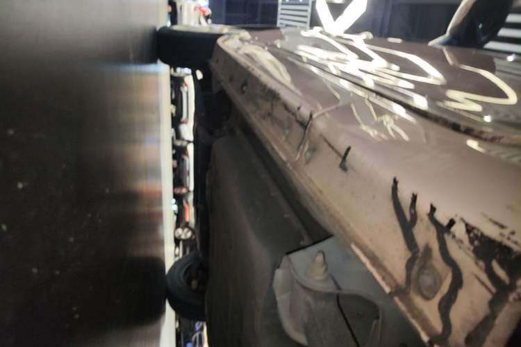Used Chery QQ Ice Cream 2022 120km Conical Shape Lithium Iron Phosphate Left Side Sill