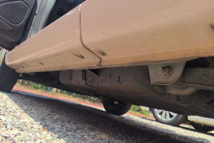 Used Chery QQ Ice Cream 2022 170km Sundae Phosphate Lithium-Ion Left Side Sill