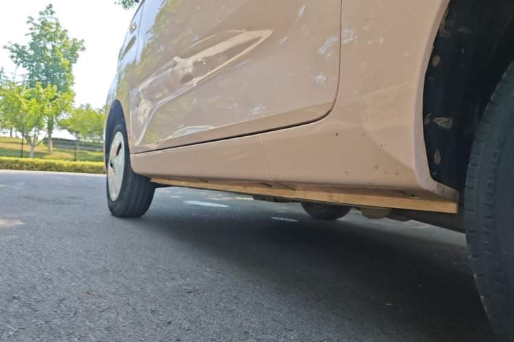 Used Chery QQ Ice Cream 2022 120km Milkshake Phosphate Lithium-Iron Left Side Sill