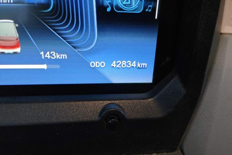 Used Chery QQ Ice Cream 2022 170km Sundae Phosphate Lithium-Ion Odometer Close Up
