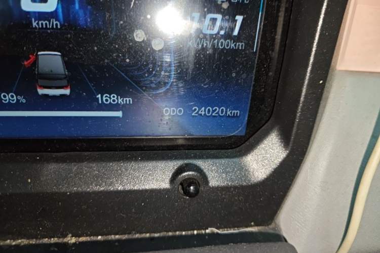 Used Chery QQ Ice Cream 2022 170km Sundae Phosphate Lithium-Ion Odometer Close Up