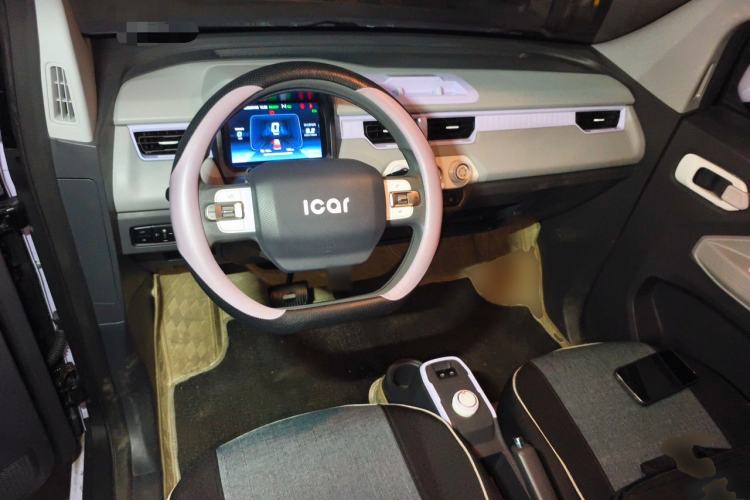 Used Chery QQ Ice Cream 2022 170km Sundae Phosphate Lithium-Ion Center Console