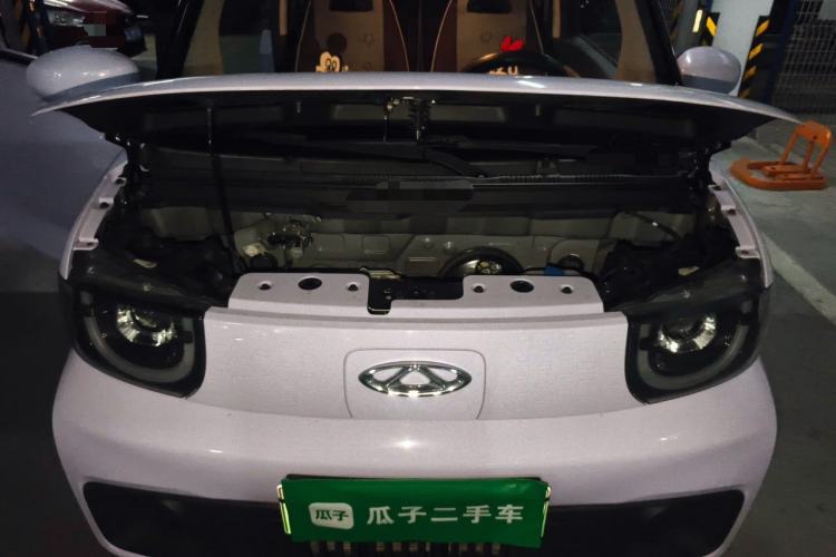 Used Chery QQ Ice Cream 2022 170km Sundae Phosphate Lithium-Ion Engine Bay