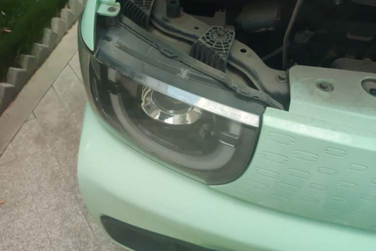 Used Chery QQ Ice Cream 2022 170km Sundae Phosphate Lithium-Ion Right Front Headlight