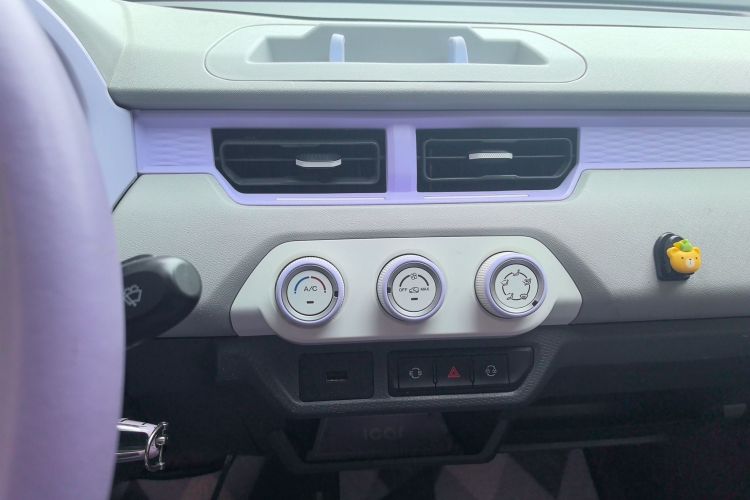 Used Chery QQ Ice Cream 2022 170km Sundae Phosphate Lithium-Ion Audio And AC Panel