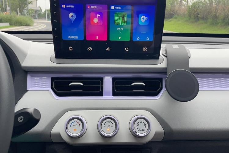 Used Chery QQ Ice Cream 2022 170km Sundae Phosphate Lithium-Ion Audio And AC Panel