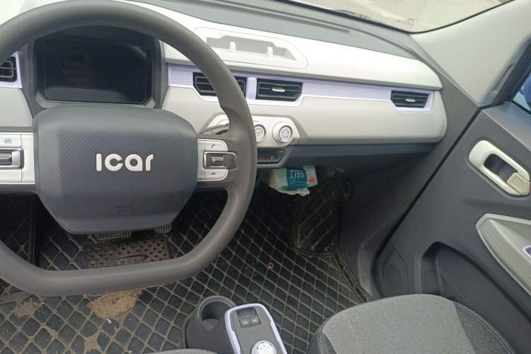 Used Chery QQ Ice Cream 2022 170km Sundae Phosphate Lithium-Ion Audio And AC Panel
