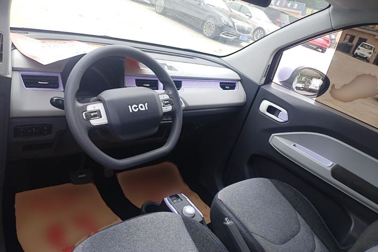 Used Chery QQ Ice Cream 2022 120km Conical Shape Lithium Iron Phosphate Center Console