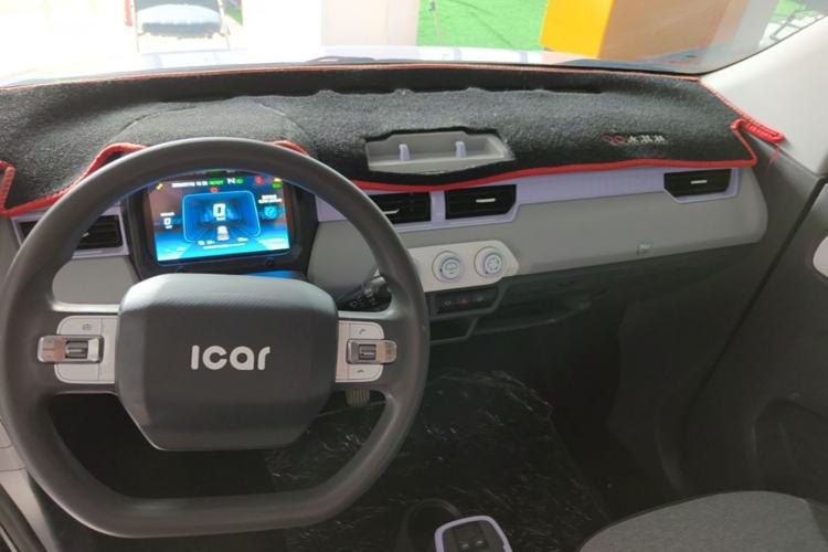 Used Chery QQ Ice Cream 2022 120km Conical Shape Lithium Iron Phosphate Center Console