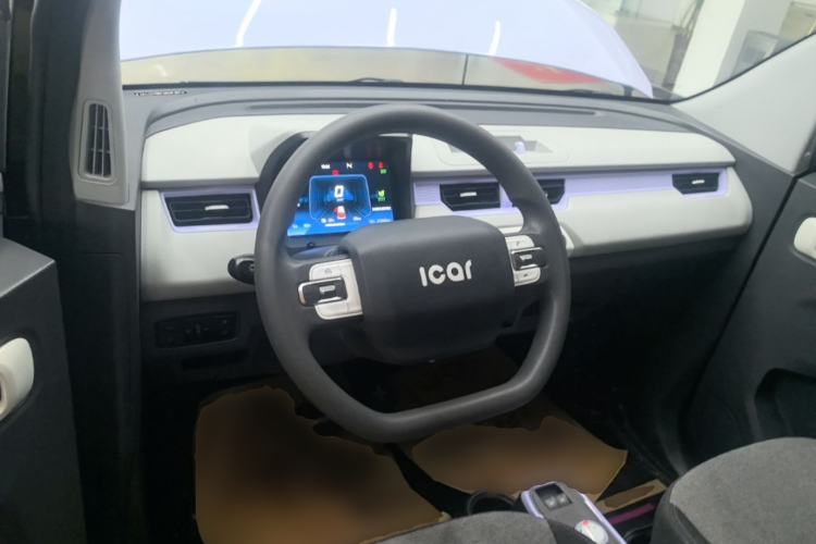 Used Chery QQ Ice Cream 2022 170km Sundae Phosphate Lithium-Ion Center Console