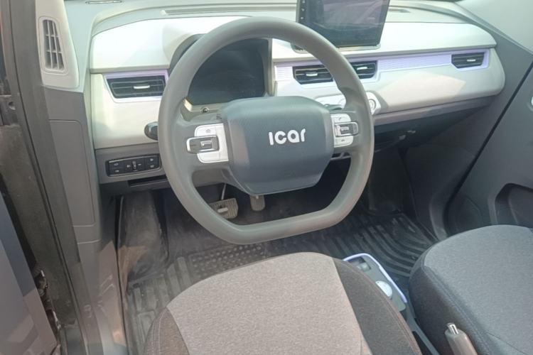 Used Chery QQ Ice Cream 2022 170km Sundae Phosphate Lithium-Ion Center Console