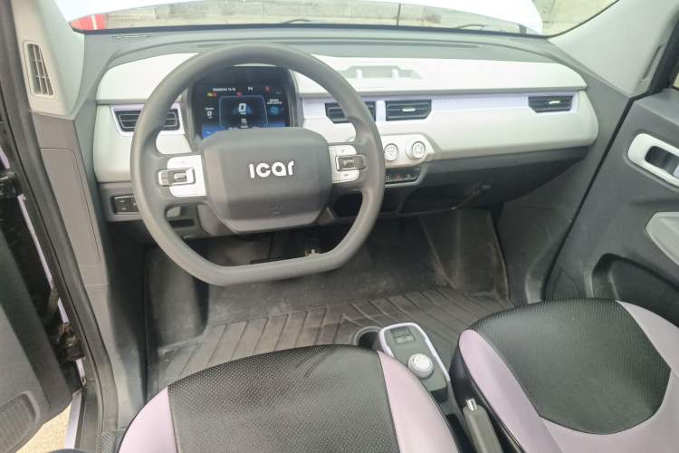 Used Chery QQ Ice Cream 2022 170km Sundae Ternary Lithium Center Console