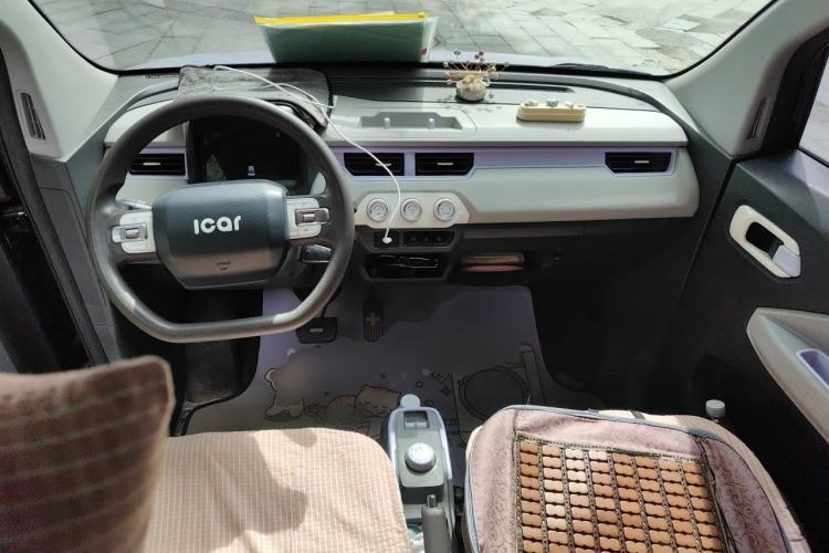 Used Chery QQ Ice Cream 2022 170km Sundae Phosphate Lithium-Ion Center Console