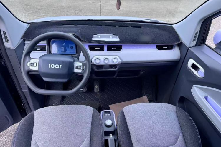Used Chery QQ Ice Cream 2022 170km Sundae Phosphate Lithium-Ion Center Console