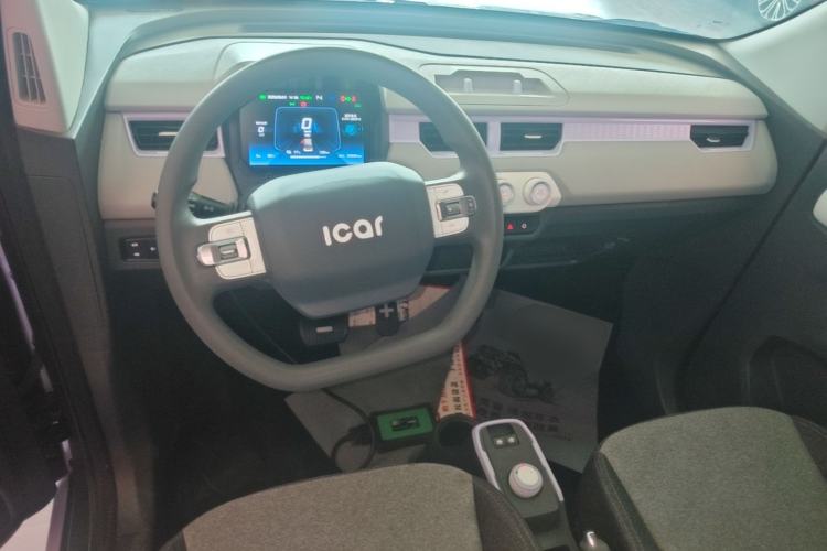 Used Chery QQ Ice Cream 2022 170km Sundae Phosphate Lithium-Ion Center Console