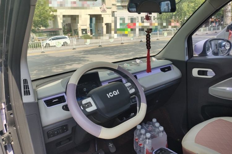 Used Chery QQ Ice Cream 2022 120km Conical Shape Lithium Iron Phosphate Center Console