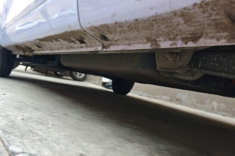 Used Chery QQ Ice Cream 2022 120km Conical Shape Lithium Iron Phosphate Chassis Rear Left