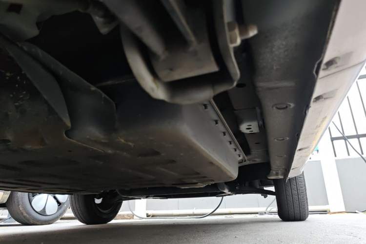Used Chery QQ Ice Cream 2022 120km Conical Shape Lithium Iron Phosphate Chassis Rear Right