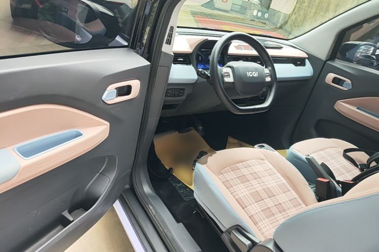 Used Chery QQ Ice Cream 2022 170km Sundae Phosphate Lithium-Ion Driver Seat