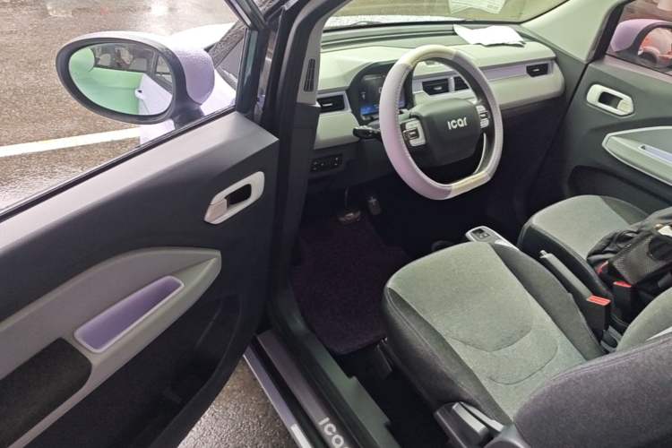 Used Chery QQ Ice Cream 2022 170km Sundae Phosphate Lithium-Ion Driver Seat