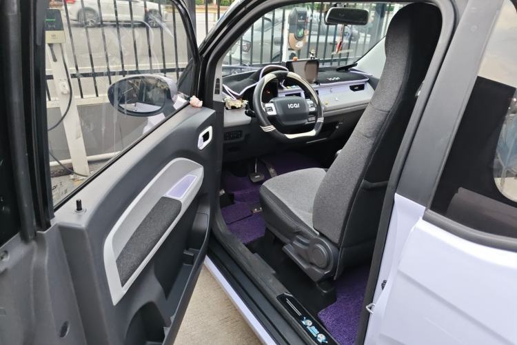 Used Chery QQ Ice Cream 2022 120km Conical Shape Lithium Iron Phosphate Driver Seat