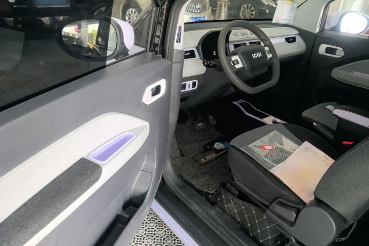Used Chery QQ Ice Cream 2022 170km Sundae Phosphate Lithium-Ion Driver Seat