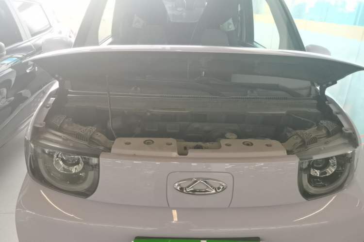 Used Chery QQ Ice Cream 2022 120km Conical Shape Lithium Iron Phosphate Engine Bay