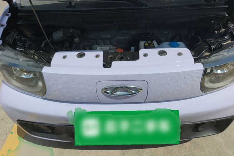Used Chery QQ Ice Cream 2022 170km Sundae Phosphate Lithium-Ion Engine Bay