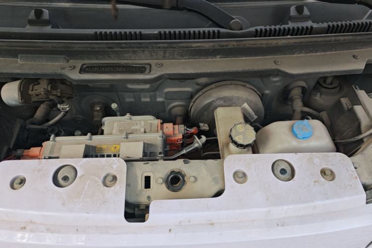 Used Chery QQ Ice Cream 2022 120km Conical Shape Lithium Iron Phosphate Engine Bay