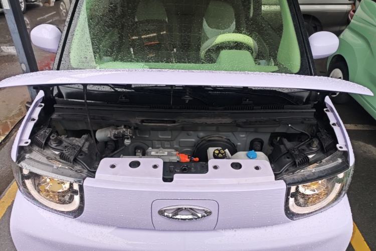 Used Chery QQ Ice Cream 2022 170km Sundae Phosphate Lithium-Ion Engine Bay