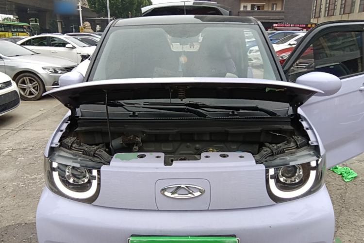 Used Chery QQ Ice Cream 2022 170km Sundae Phosphate Lithium-Ion Engine Bay
