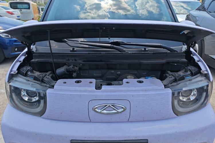Used Chery QQ Ice Cream 2022 170km Sundae Phosphate Lithium-Ion Engine Bay