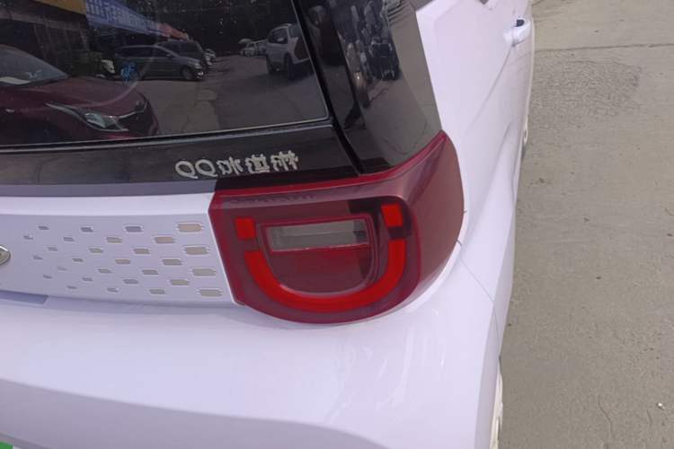 Used Chery QQ Ice Cream 2022 170km Sundae Phosphate Lithium-Ion Exterior 3
