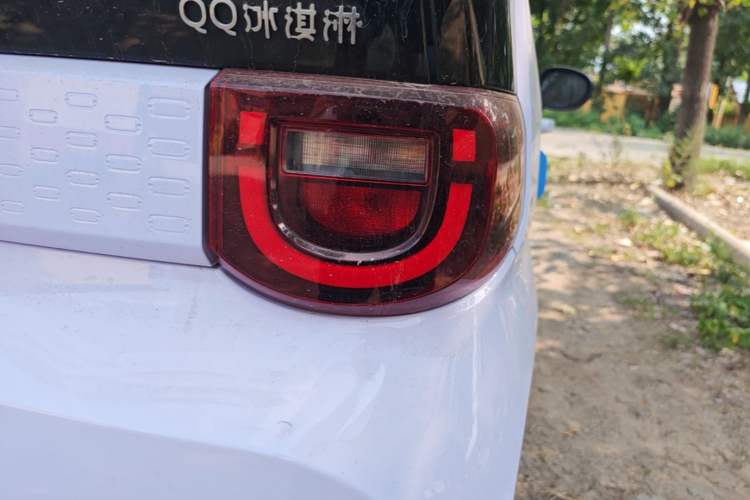 Used Chery QQ Ice Cream 2022 120km Conical Shape Lithium Iron Phosphate Exterior 3