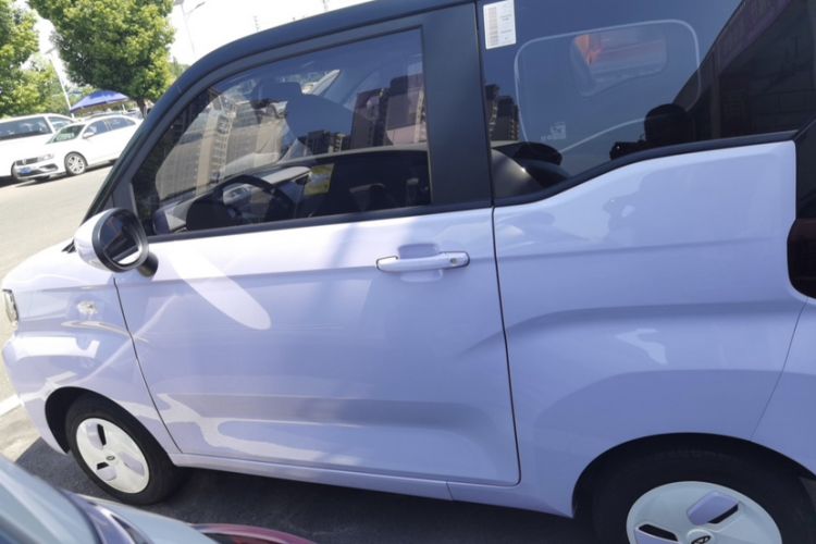 Used Chery QQ Ice Cream 2022 170km Sundae Phosphate Lithium-Ion Exterior 4
