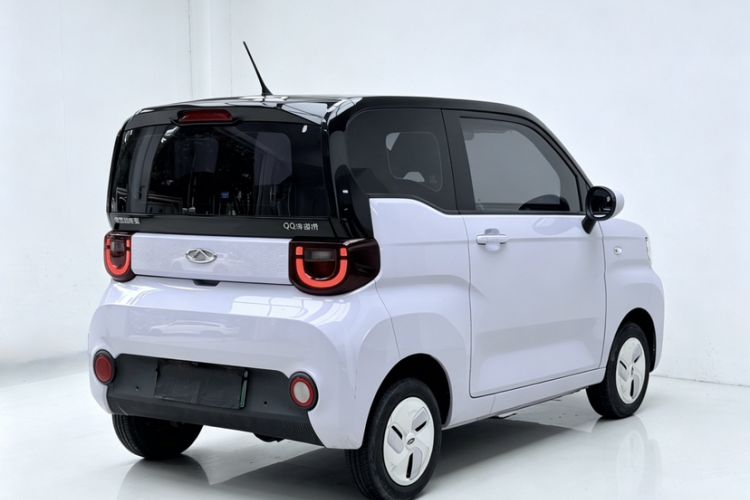 Used Chery QQ Ice Cream 2022 170km Sundae Phosphate Lithium-Ion Exterior 4