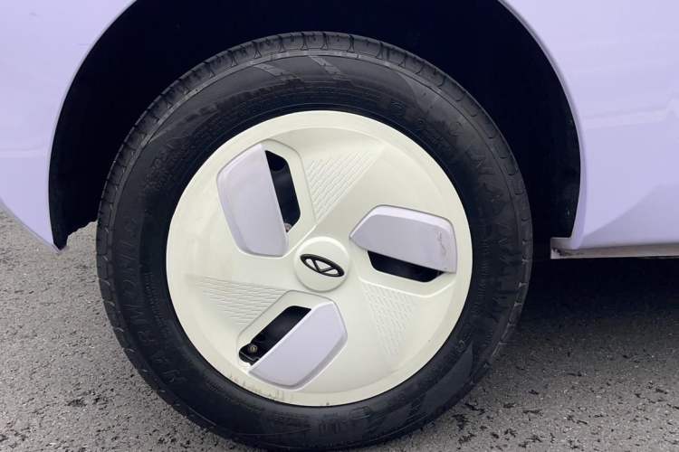 Used Chery QQ Ice Cream 2022 170km Sundae Phosphate Lithium-Ion Exterior 6