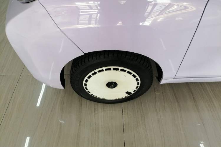 Used Chery QQ Ice Cream 2022 170km Sundae Phosphate Lithium-Ion Exterior 7
