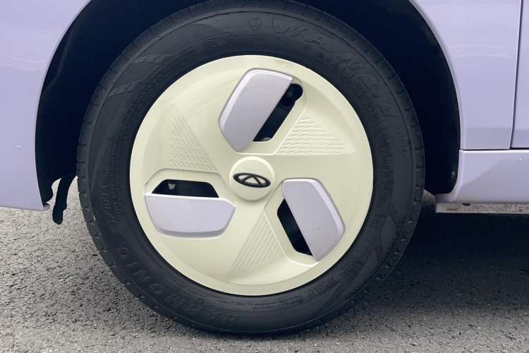 Used Chery QQ Ice Cream 2022 170km Sundae Phosphate Lithium-Ion Exterior 7