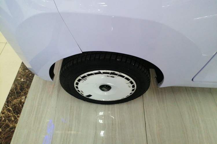 Used Chery QQ Ice Cream 2022 170km Sundae Phosphate Lithium-Ion Exterior 8