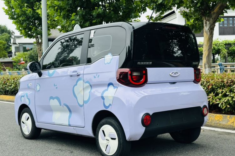 Used Chery QQ Ice Cream 2022 170km Sundae Phosphate Lithium-Ion Exterior 8