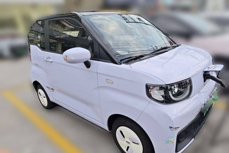 Used Chery QQ Ice Cream 2022 120km Conical Shape Lithium Iron Phosphate Front Right 45 Deg