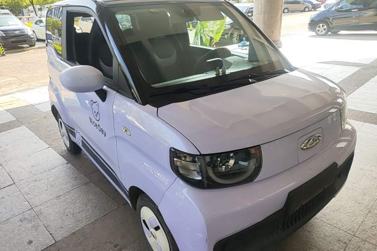 Used Chery QQ Ice Cream 2022 170km Sundae Phosphate Lithium-Ion Front Right 45 Deg