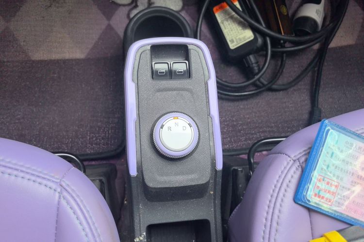 Used Chery QQ Ice Cream 2022 170km Sundae Phosphate Lithium-Ion Gear Lever