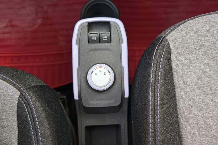Used Chery QQ Ice Cream 2022 120km Conical Shape Lithium Iron Phosphate Gear Lever