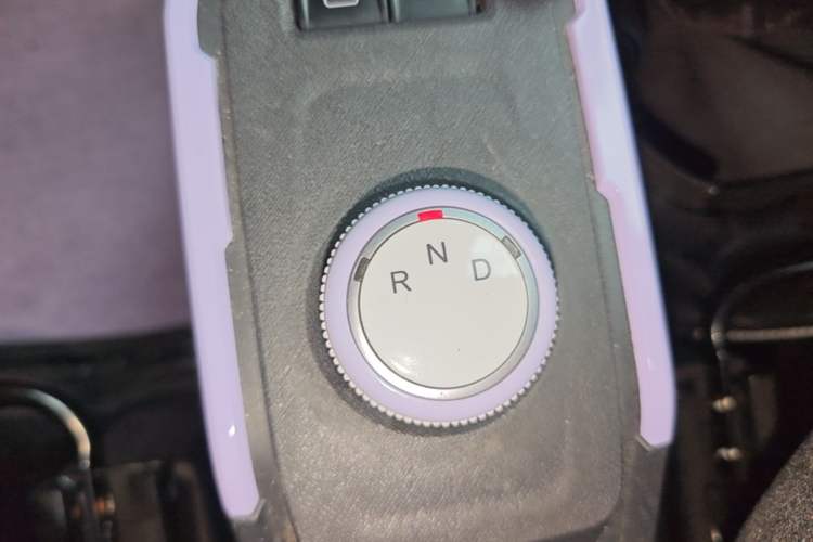 Used Chery QQ Ice Cream 2022 170km Sundae Phosphate Lithium-Ion Gear Lever