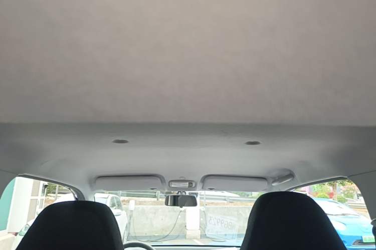 Used Chery QQ Ice Cream 2022 170km Sundae Phosphate Lithium-Ion Headliner