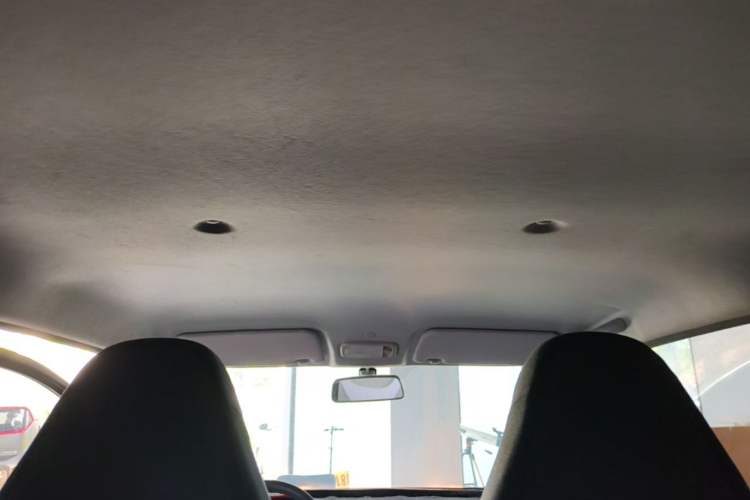 Used Chery QQ Ice Cream 2022 120km Conical Shape Lithium Iron Phosphate Headliner