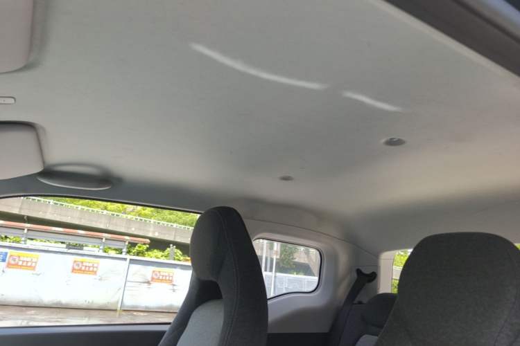 Used Chery QQ Ice Cream 2022 170km Sundae Phosphate Lithium-Ion Headliner